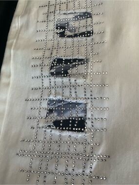 Claire Desjardins White Embellished
Jeans Size L Rhinestone Patchwork Denim